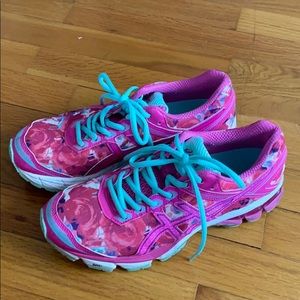 ASICS Running Shoes Rose Print Sz 8.5 GUC